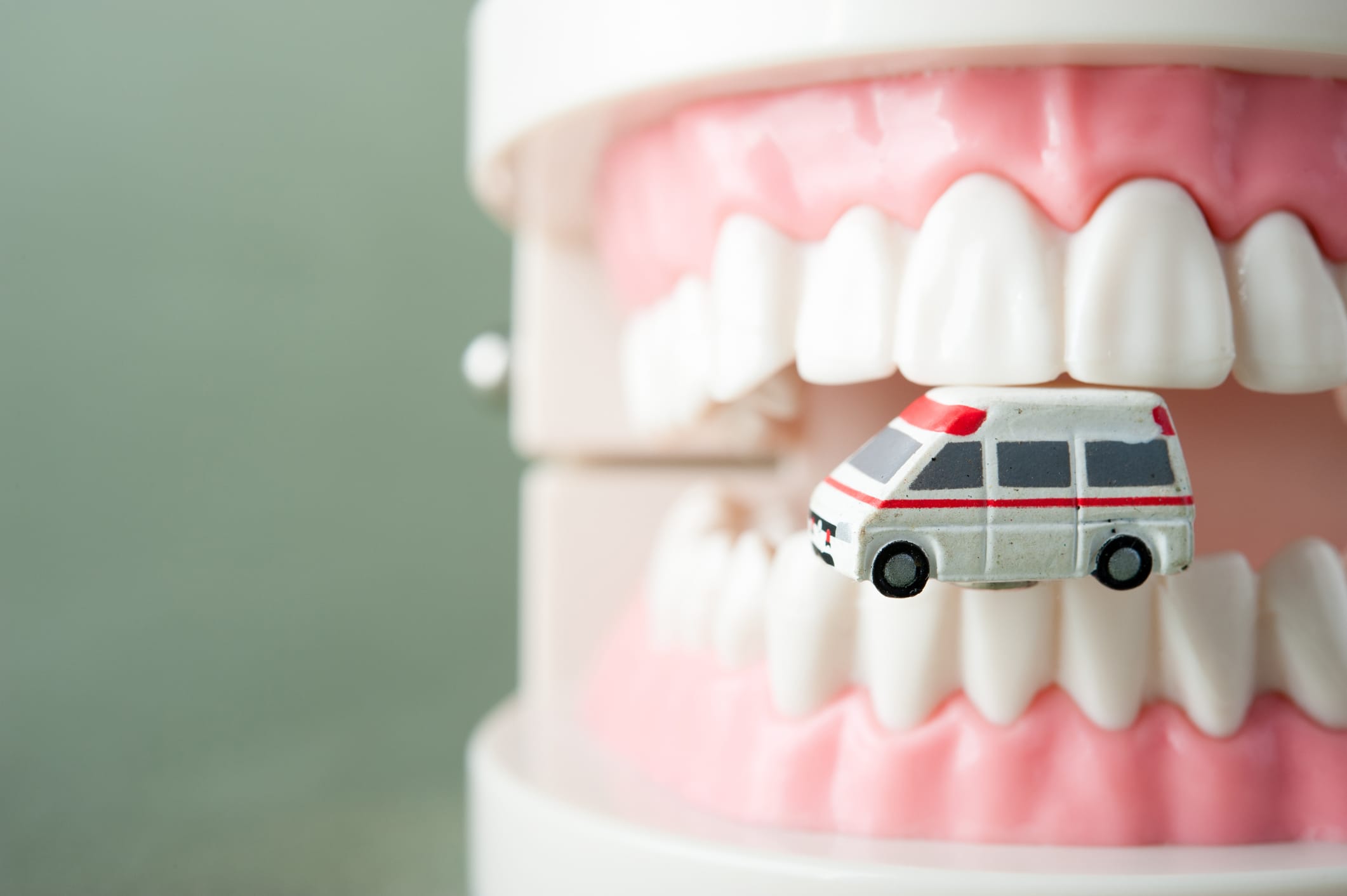 Emergency dentist in Poole